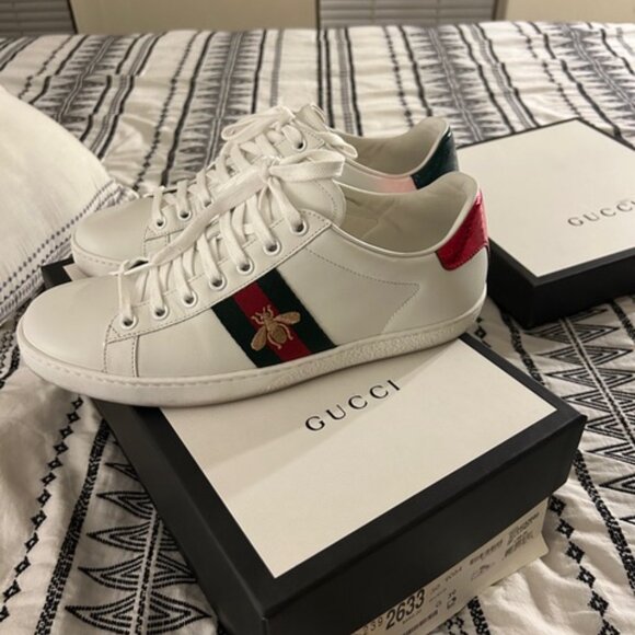 Authentic Women’s Gucci Ace Sneaker with Bee Size 9 - Picture 1 of 11
